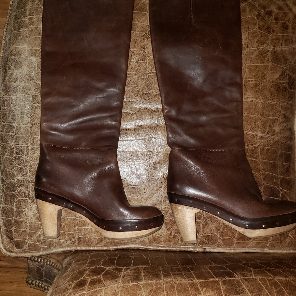 Boots - Picture 3 of 8